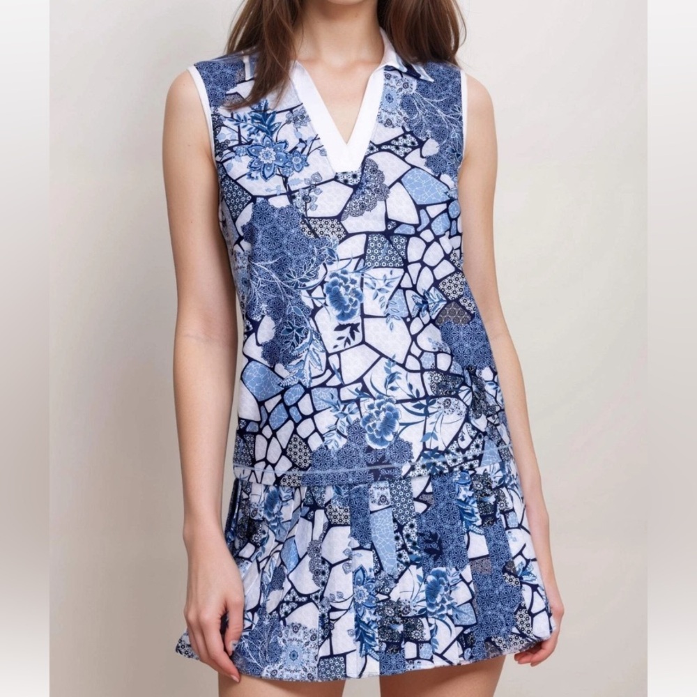 Johnny Was Blue and White Mosaic Floral polo tank moonlight glass Athleisure XL